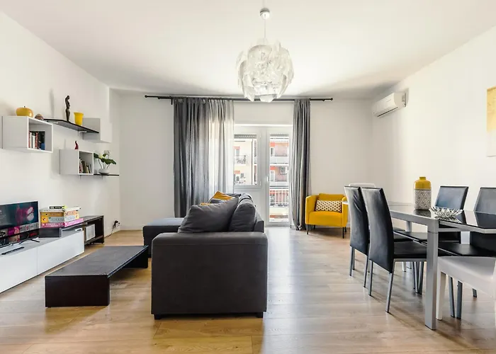 Costanza In Apartment Rom